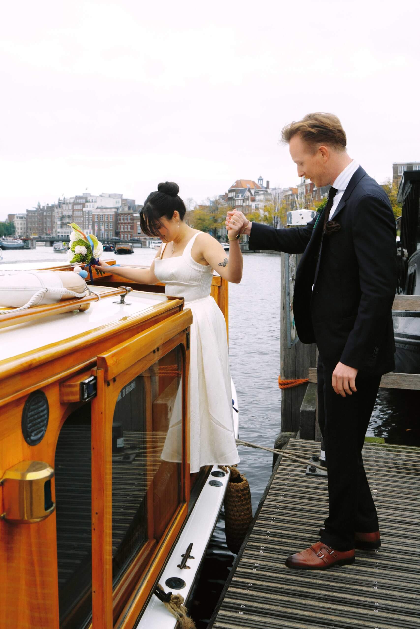 Amsterdam Canal Engagement Loveshoot